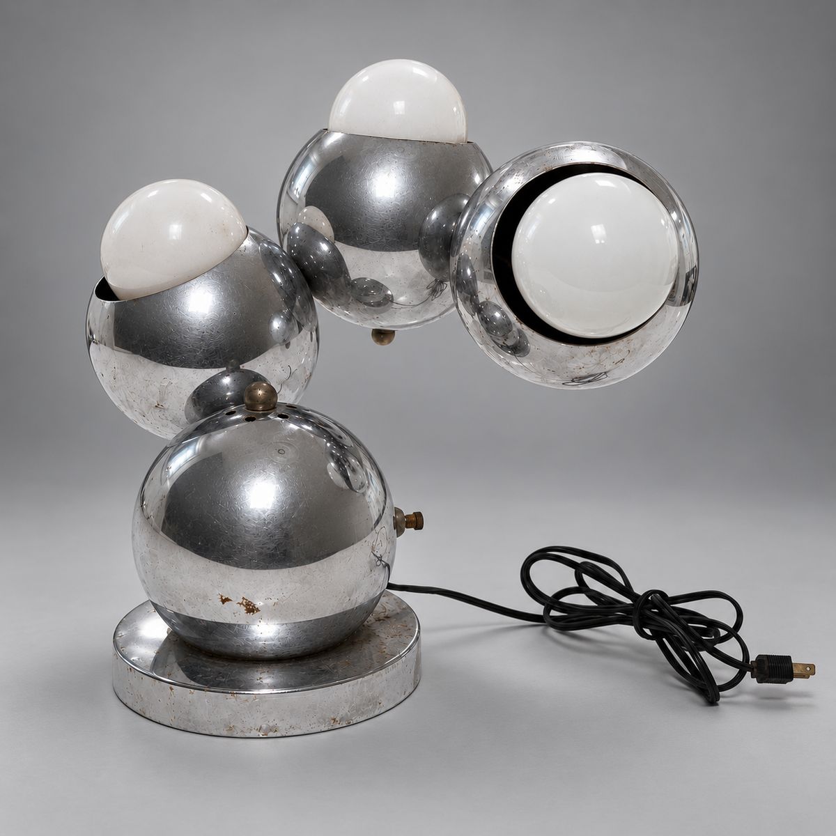 Chrome Three-Globe Cluster Table Lamp